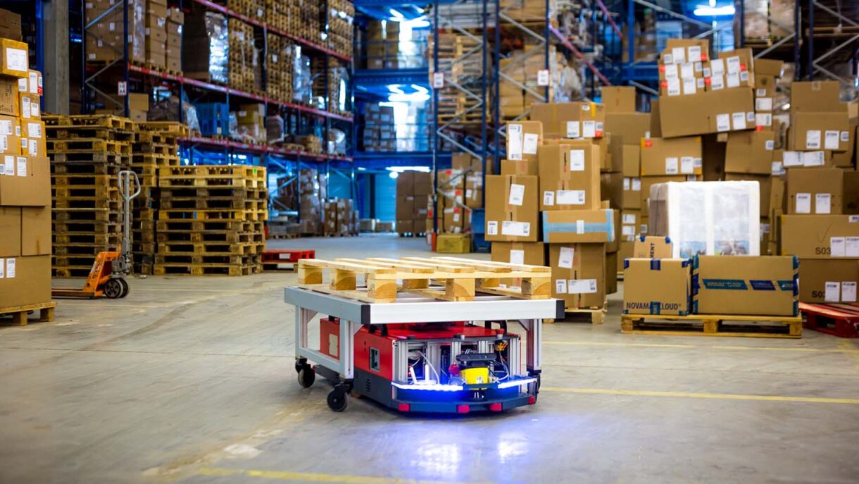 robot AGV tự hành trong kho robot AGV tự hành trong kho